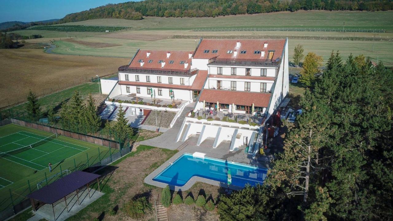 Hotel Berounka Hrebecniky Exteriör bild